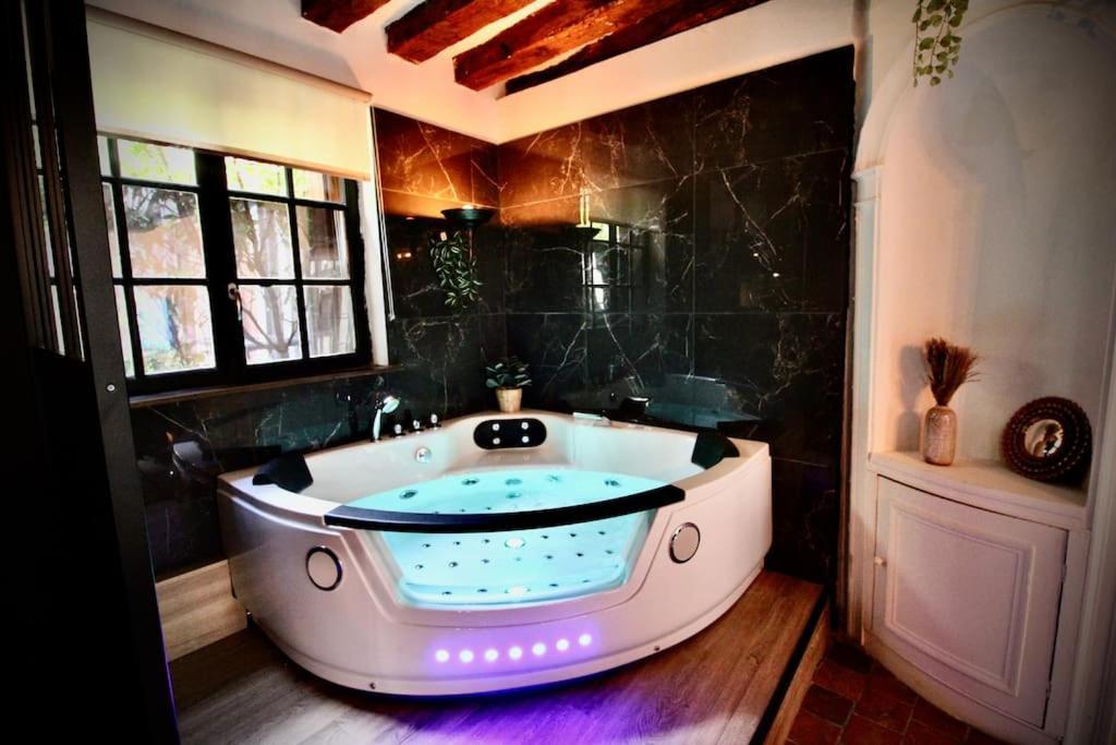 Le Spa Gustave - Sauna, Jacuzzi & Terrasse A Rouen Exteriör bild